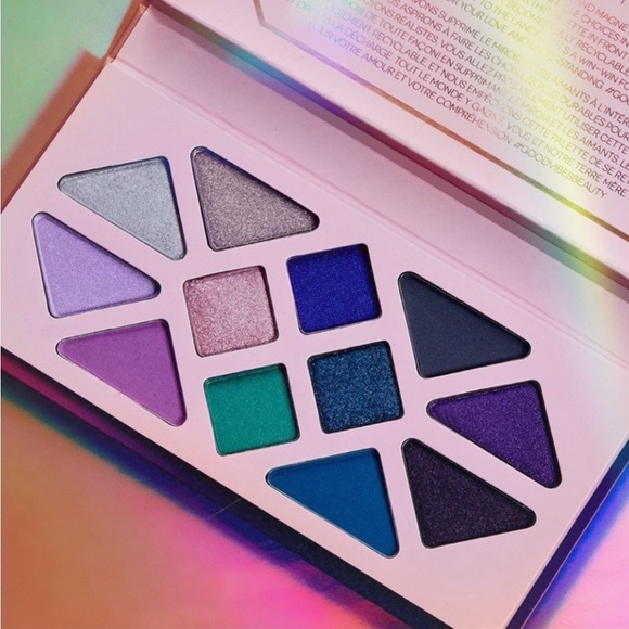 ĀTHR BEAUTY Moonlight Crystal Palette NIB Retail $58 - Picture 9 of 10